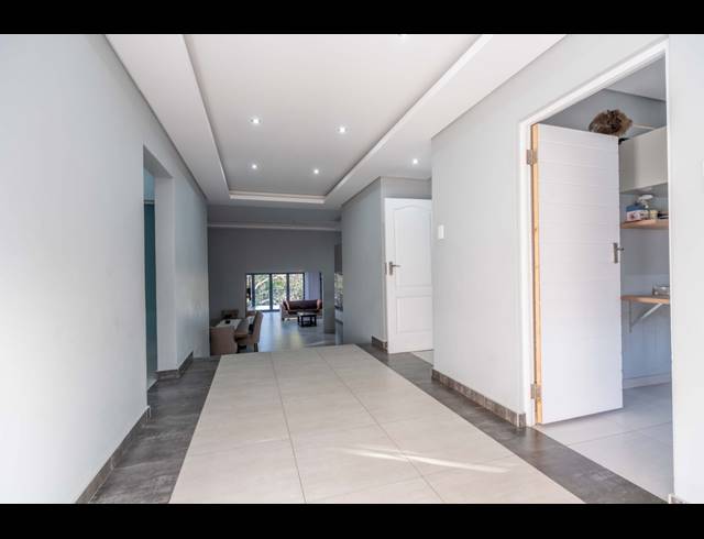 4 BEDROOM HOUSE FOR SALE IN RESERVOIR HILLS